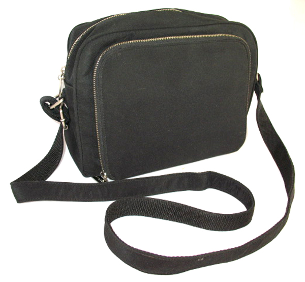 BASS & CO BLACK Shoulder Messenger TRAVEL TRIP BAG  